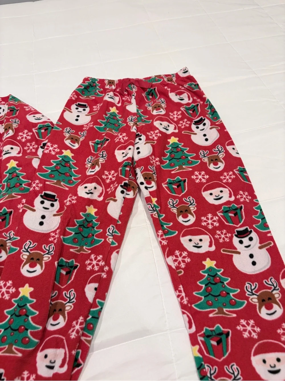 The Children's Place Red Christmas Pajama Set with Festive Print